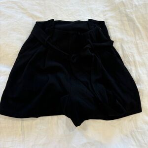 Lulu's Black Women's Paperbag Shorts